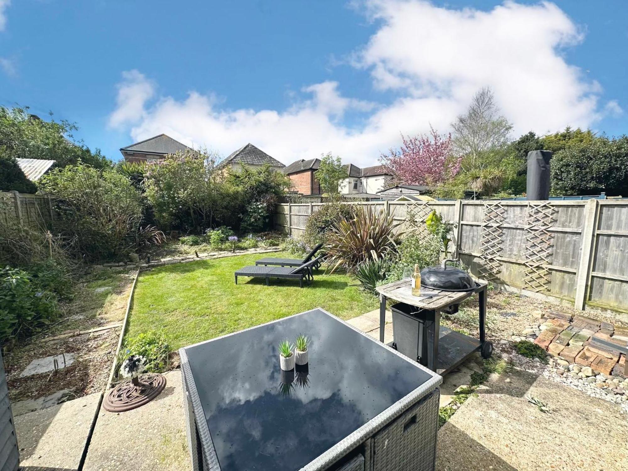 The Capstone Retreat - Beautiful Detached Family Home By Coastline Retreats, Arcade Machine, Parking, Bbq Bournemouth Exterior photo